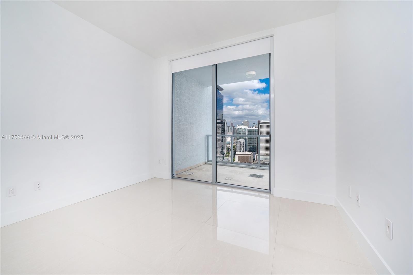 1060 Brickell Ave # 4203