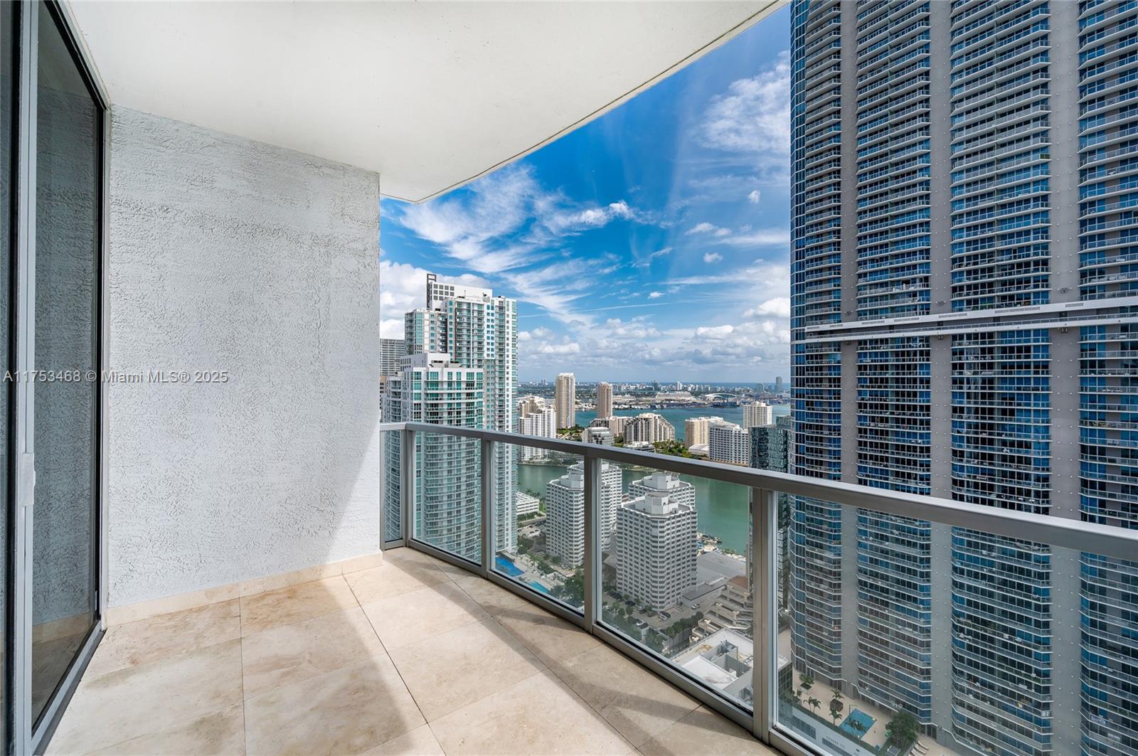 1060 Brickell Ave # 4203