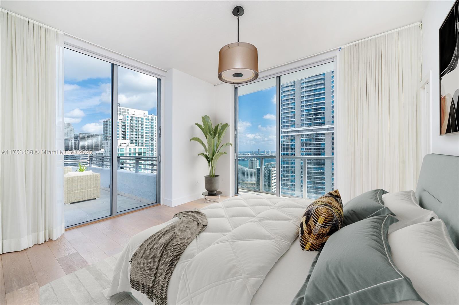 1060 Brickell Ave # 4203