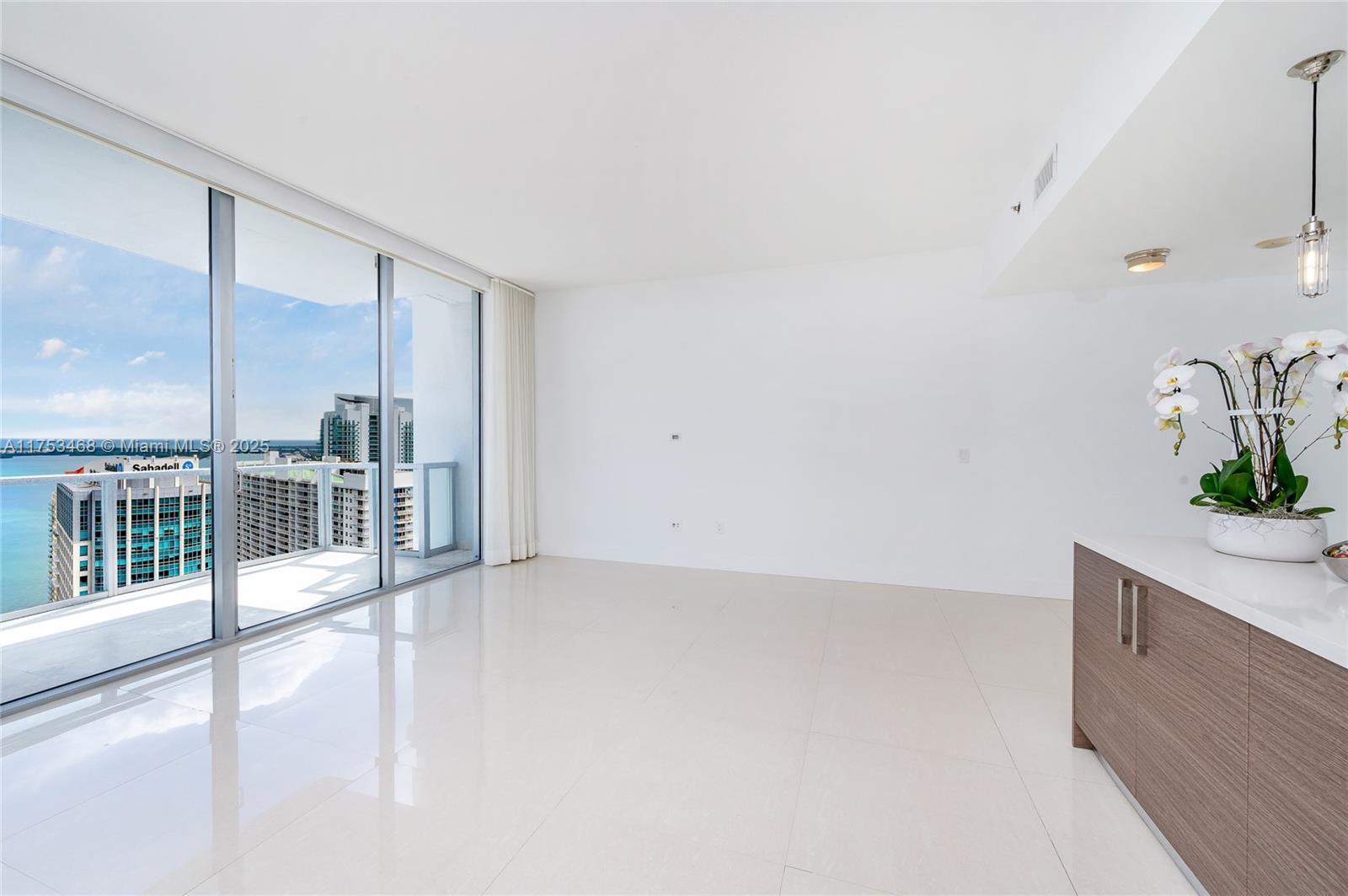 1060 Brickell Ave # 4203