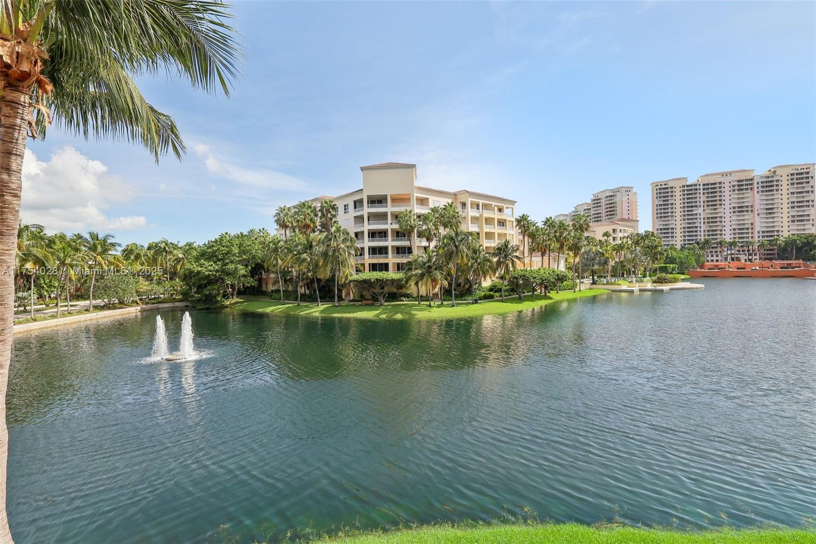723 Crandon Blvd # 206