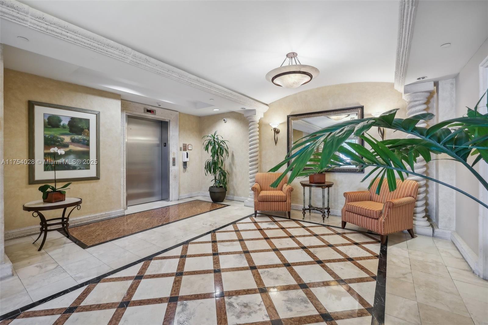 723 Crandon Blvd # 206