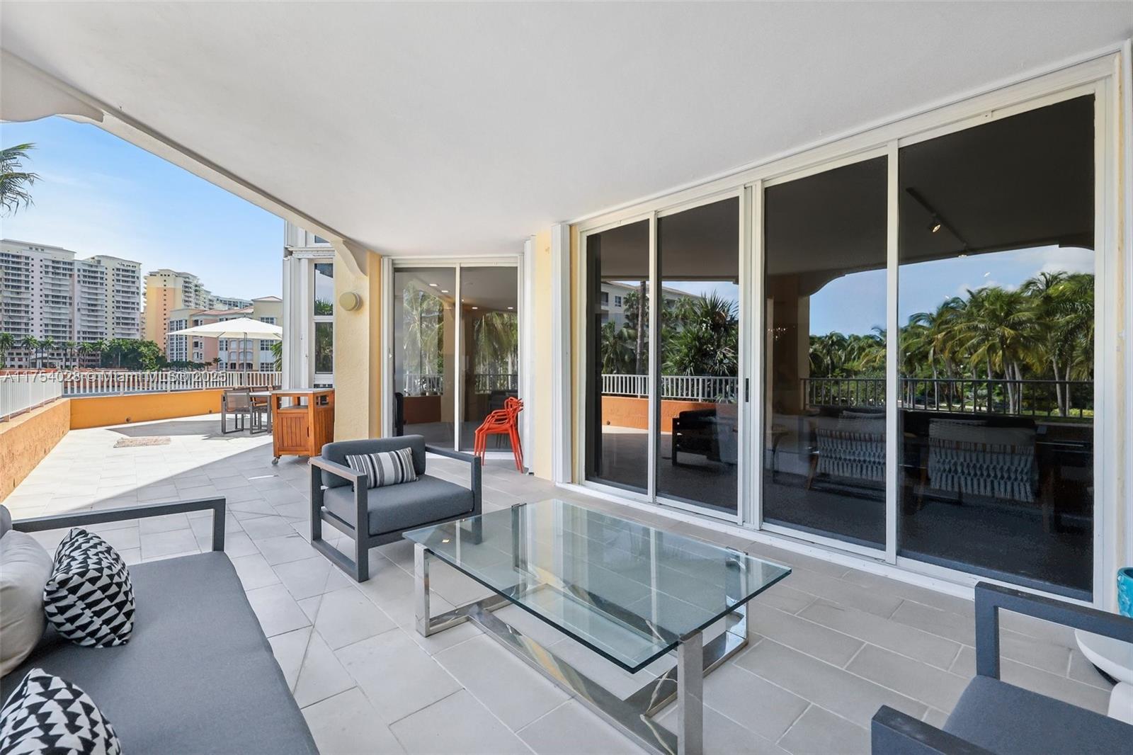 723 Crandon Blvd # 206