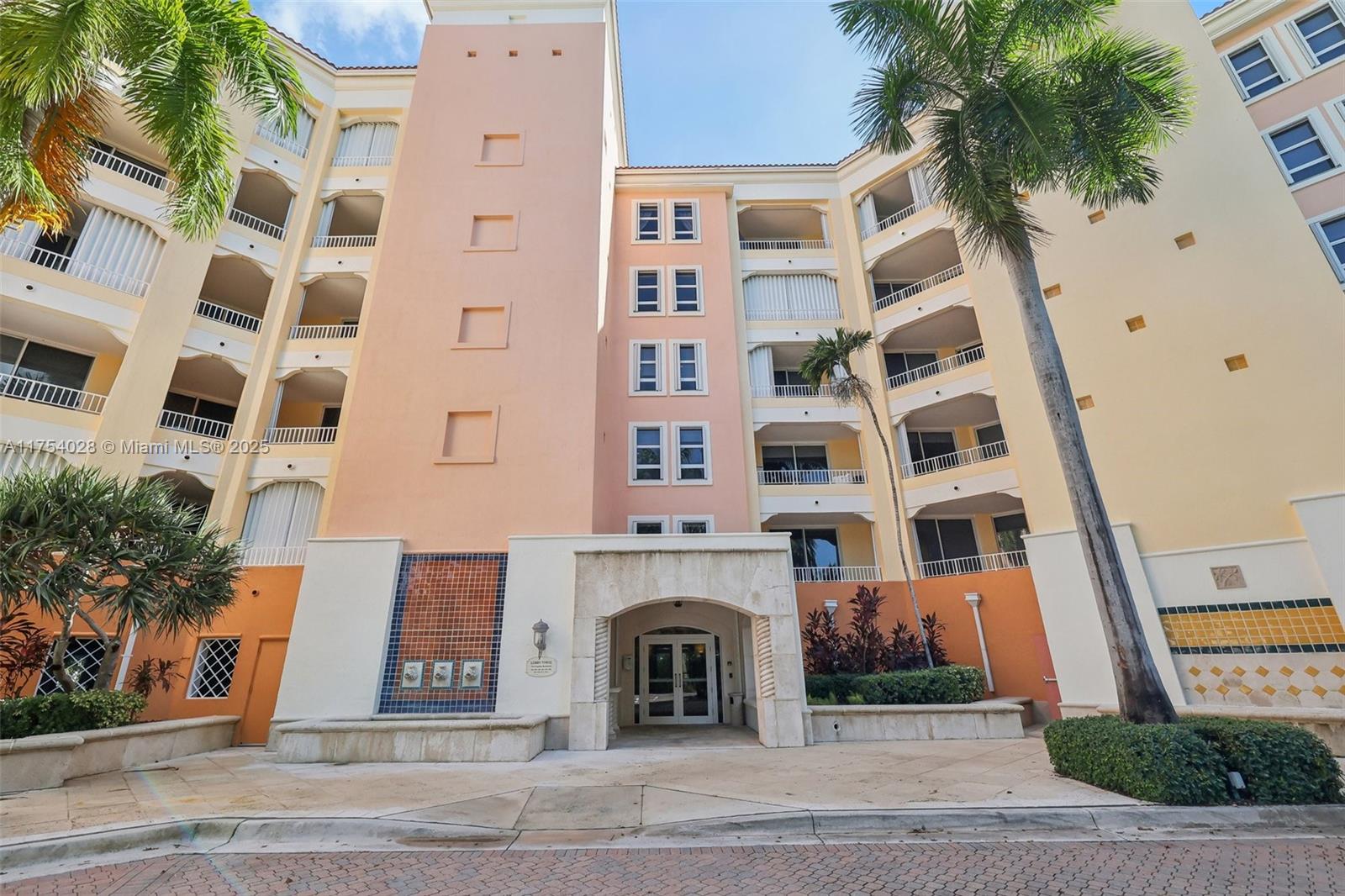 723 Crandon Blvd # 206