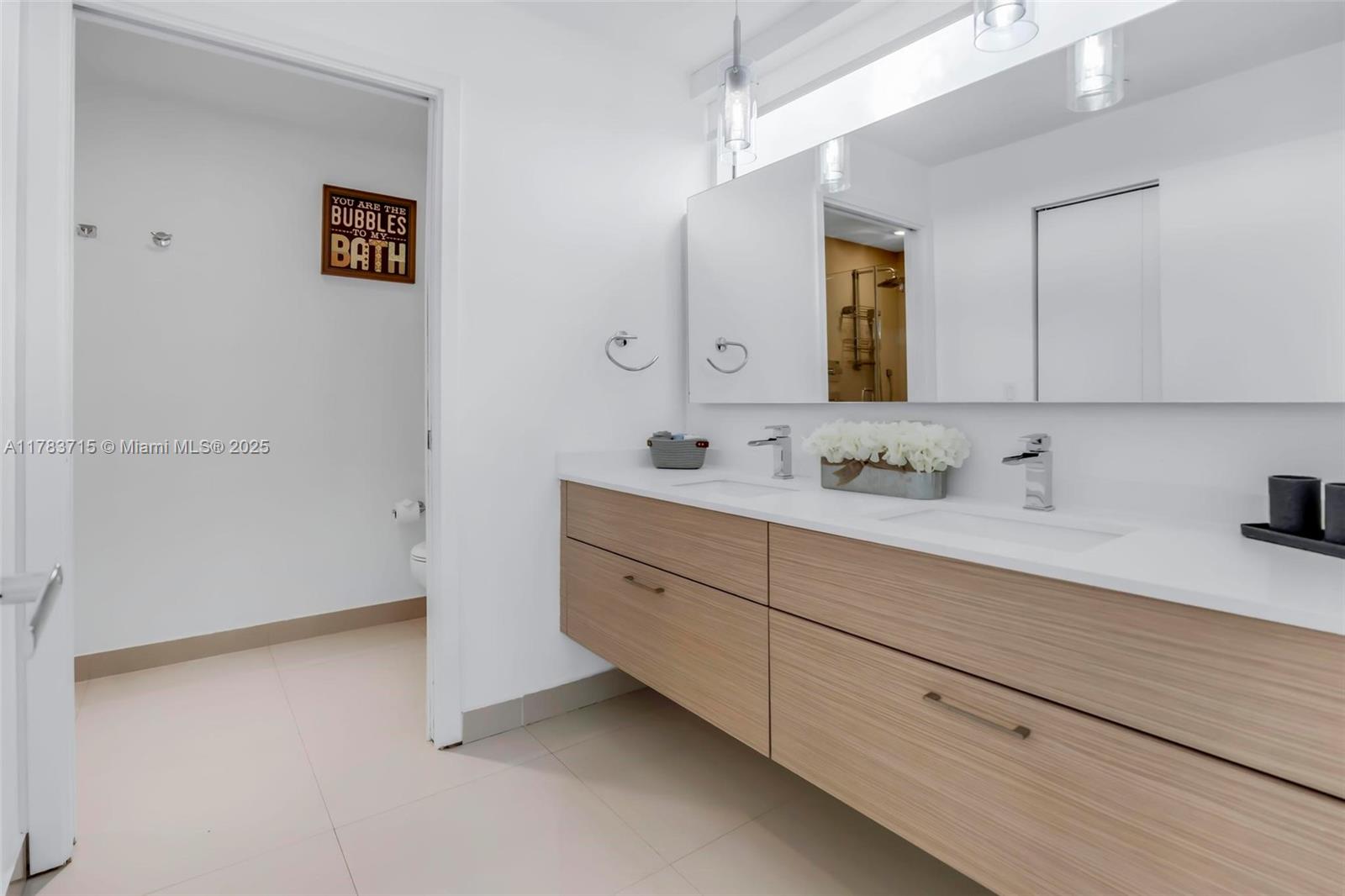 600 NE 27th St # 1901