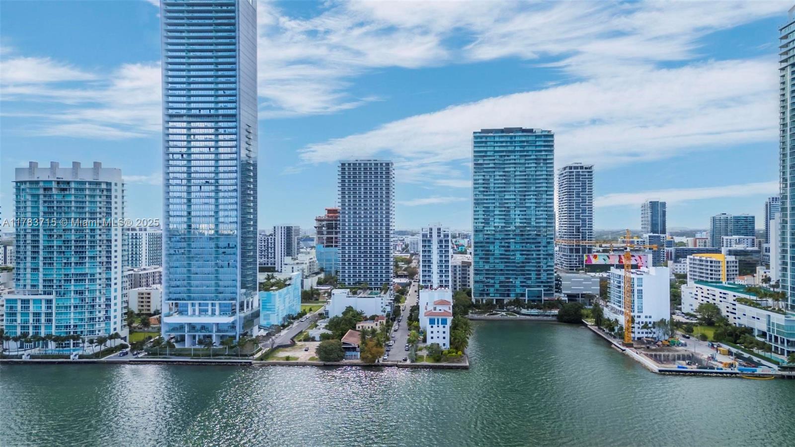 600 NE 27th St # 1901