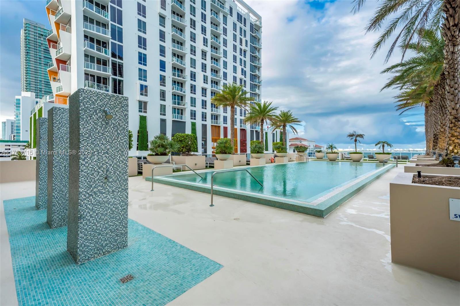 600 NE 27th St # 1901