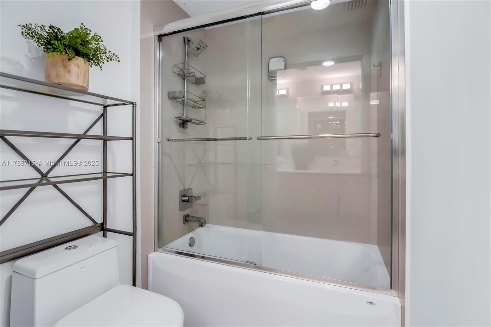 600 NE 27th St # 1901