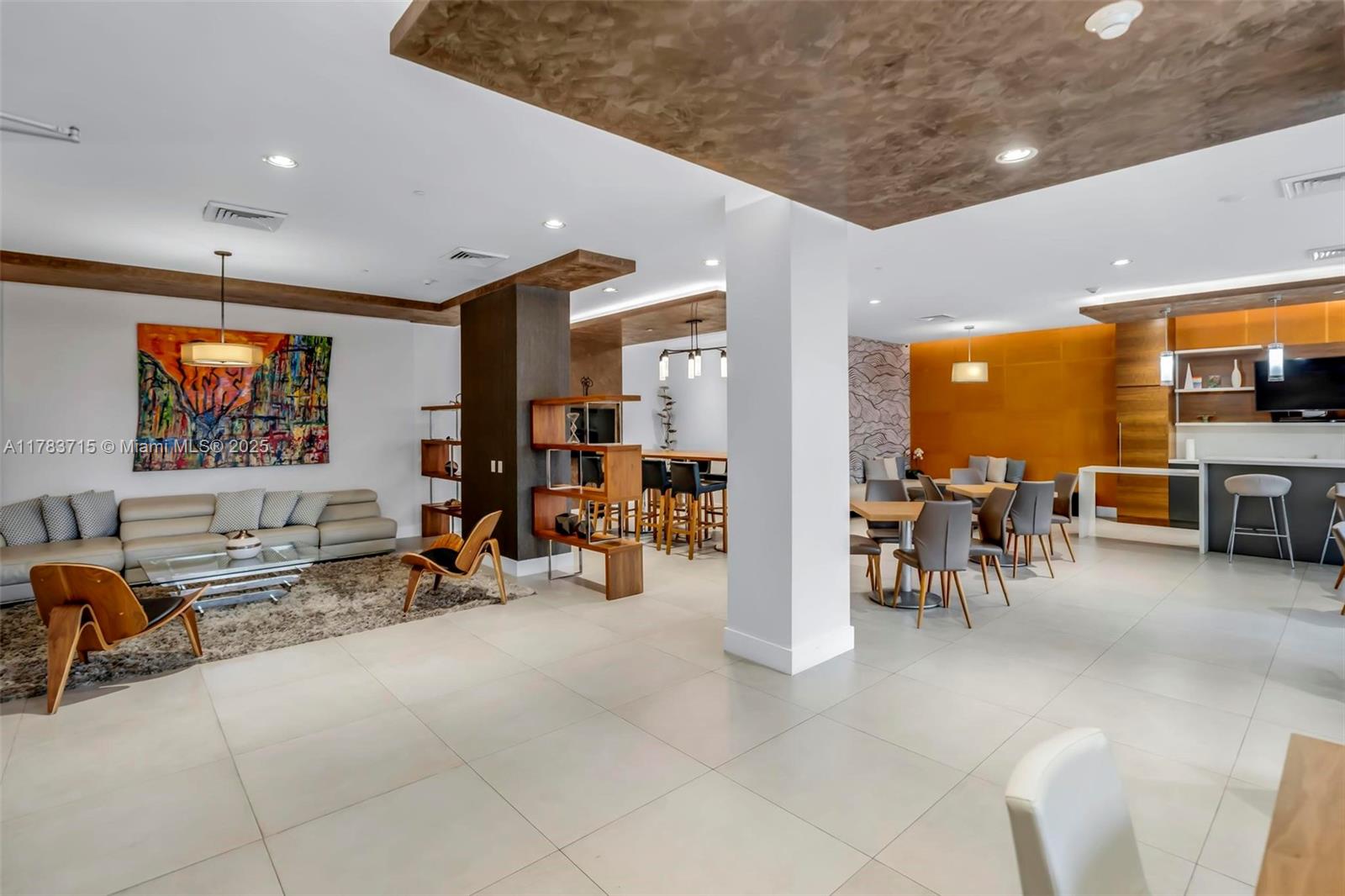 600 NE 27th St # 1901