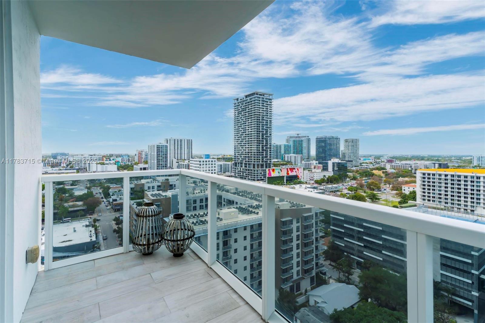 600 NE 27th St # 1901