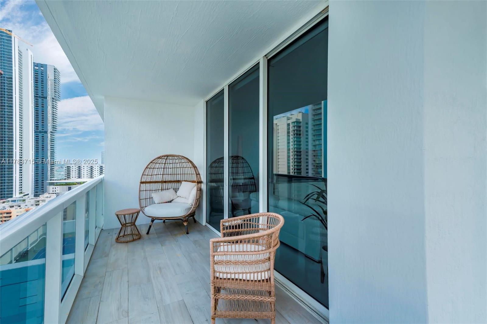 600 NE 27th St # 1901