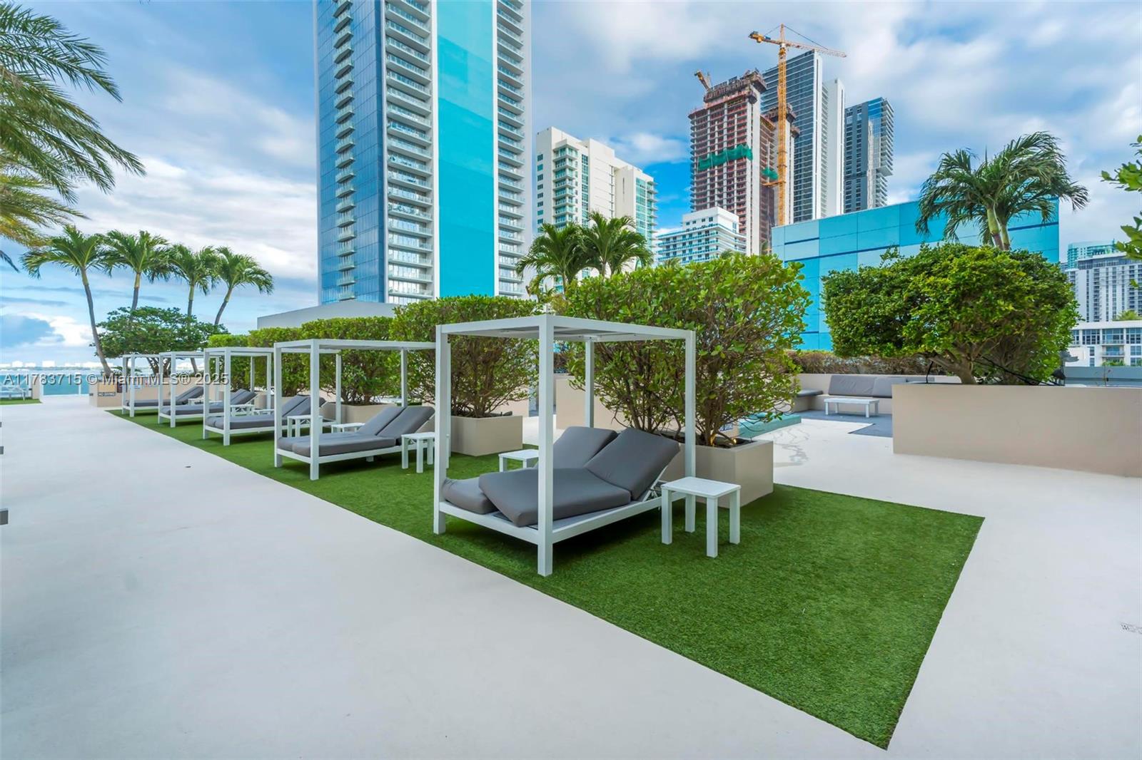 600 NE 27th St # 1901