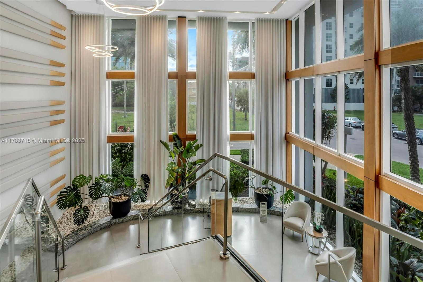 600 NE 27th St # 1901