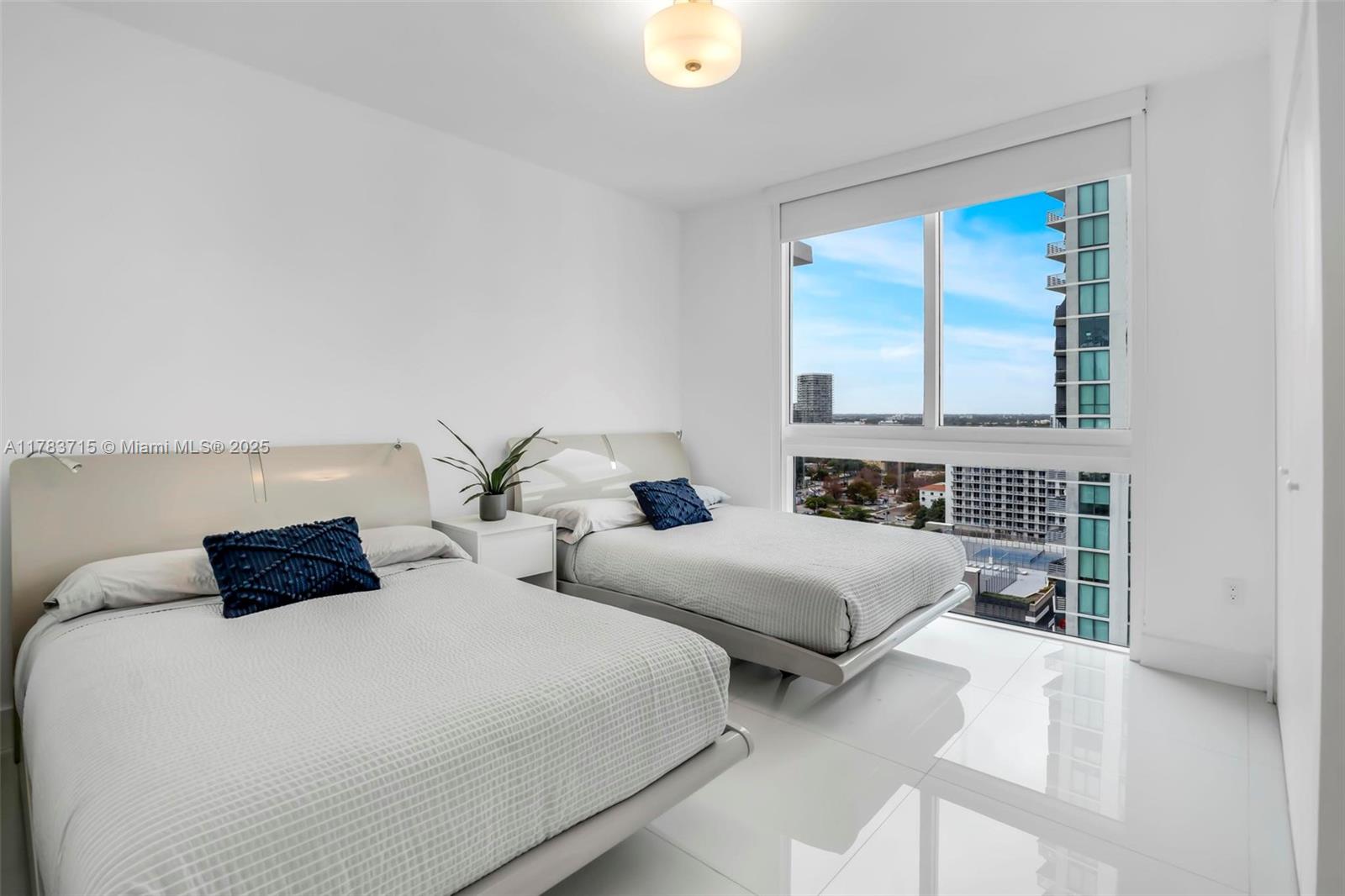 600 NE 27th St # 1901