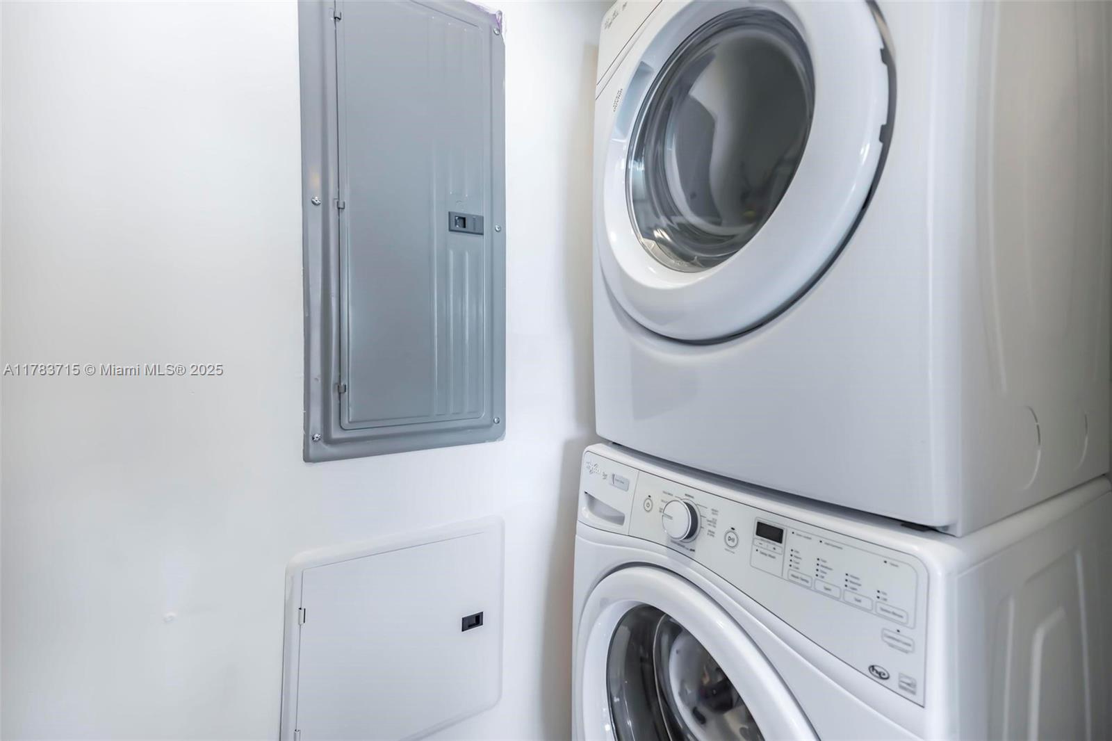 600 NE 27th St # 1901