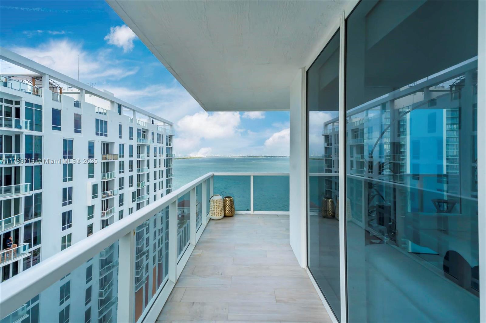 600 NE 27th St # 1901