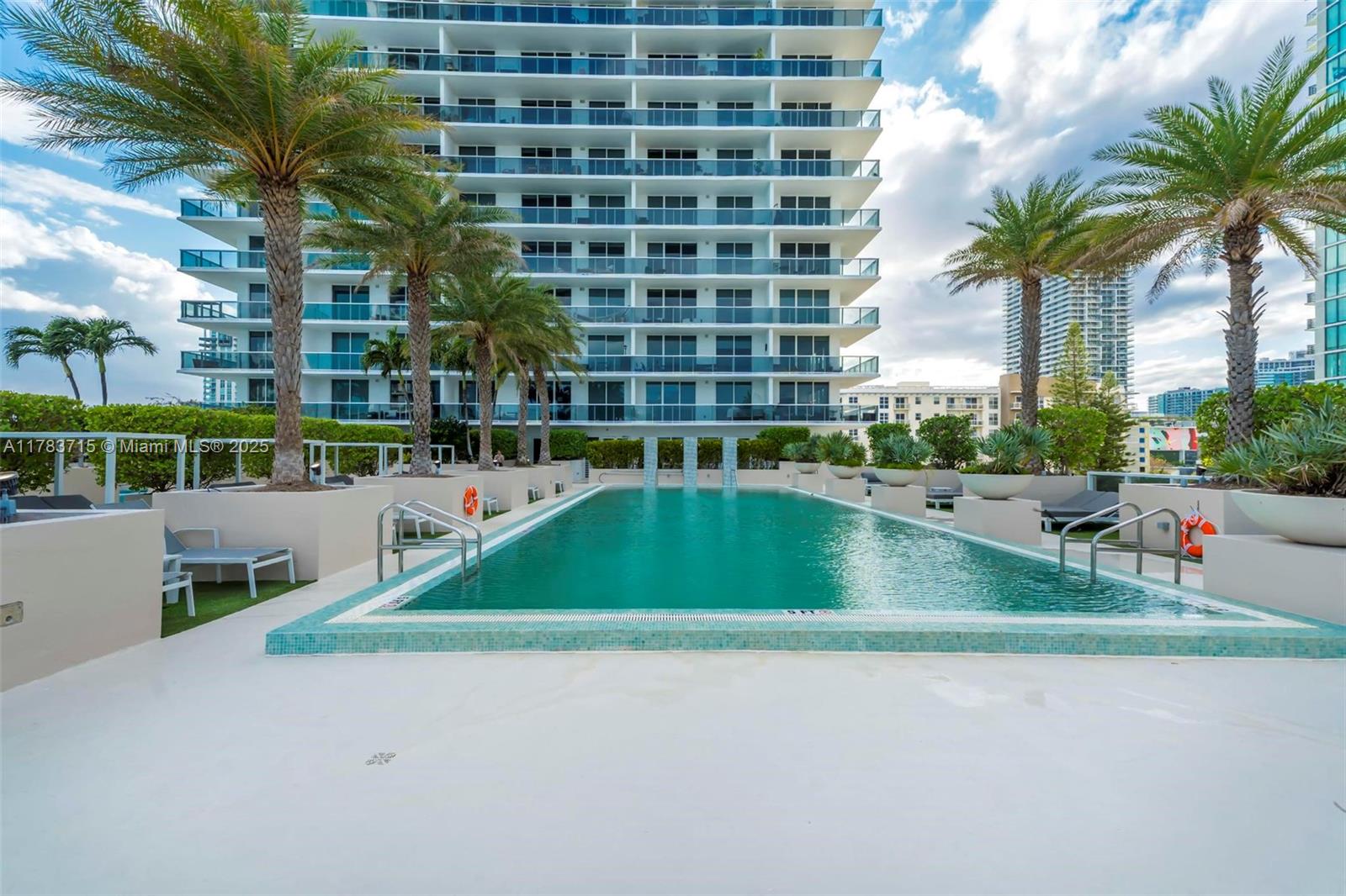 600 NE 27th St # 1901