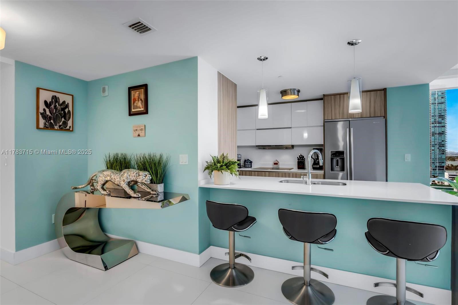 600 NE 27th St # 1901