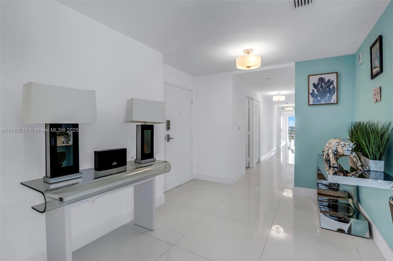 600 NE 27th St # 1901