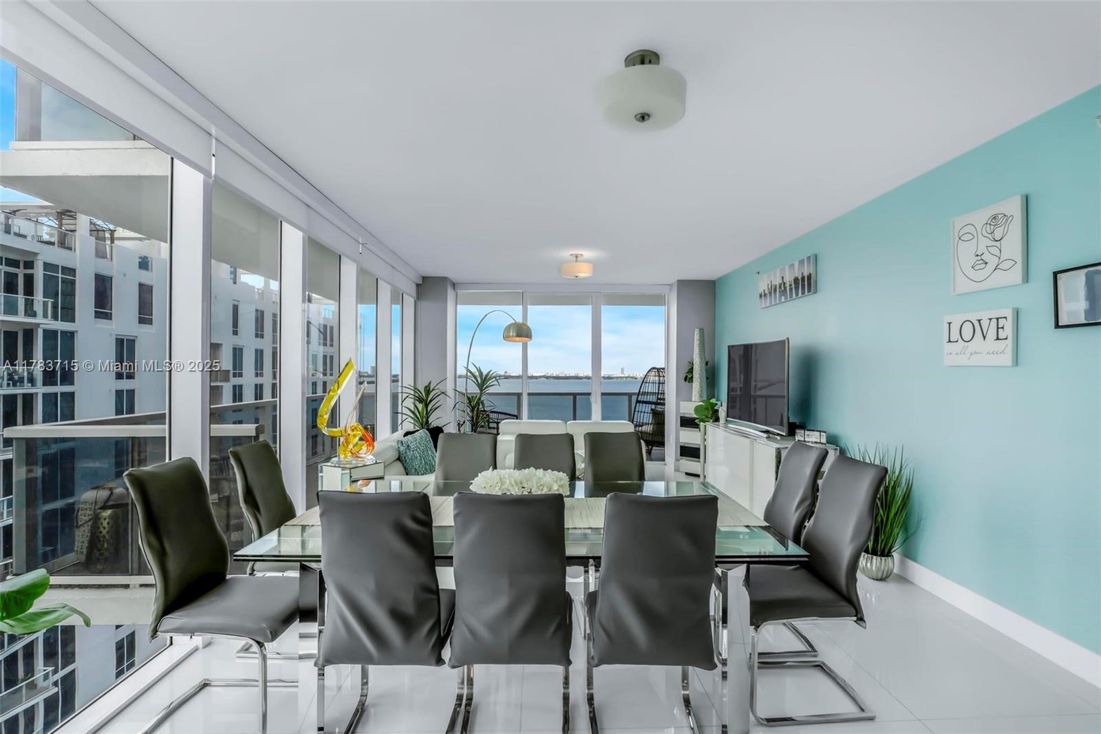 600 NE 27th St # 1901