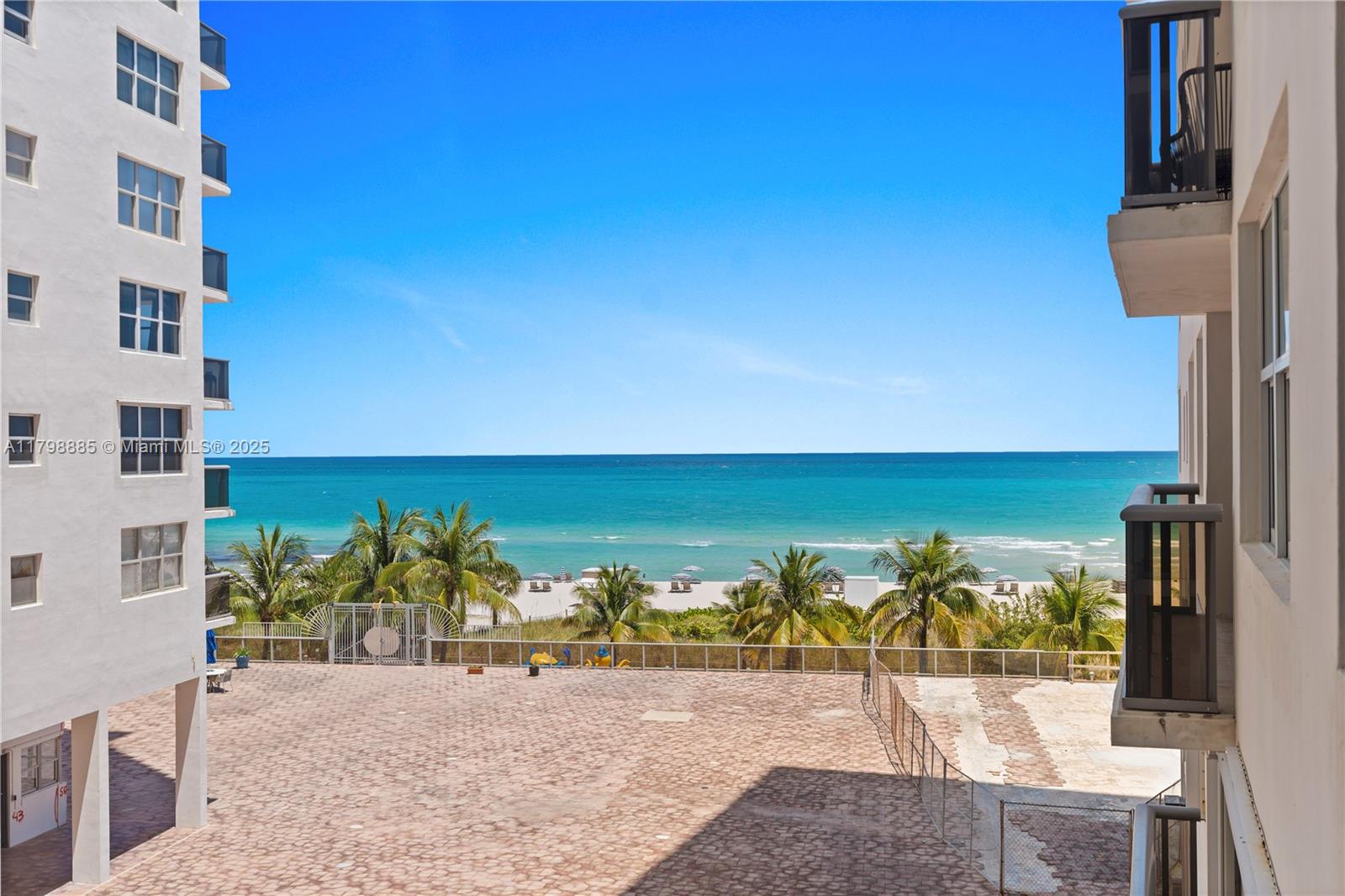 6039 Collins Ave # 521