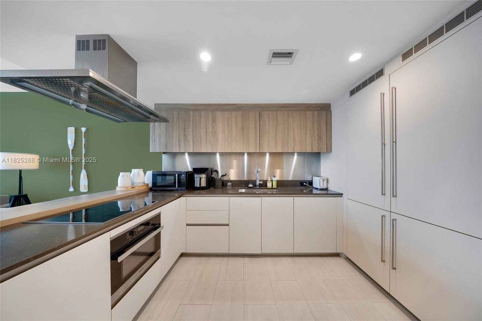 1000 Brickell Plaza # 4704