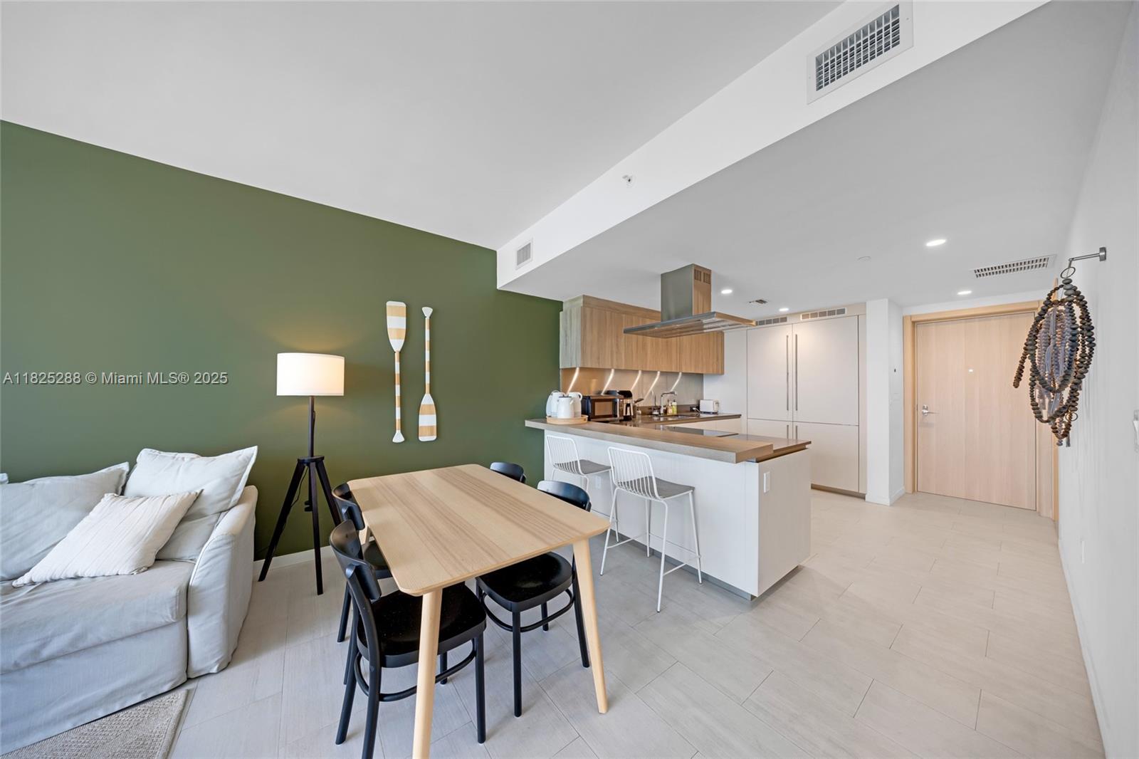 1000 Brickell Plaza # 4704