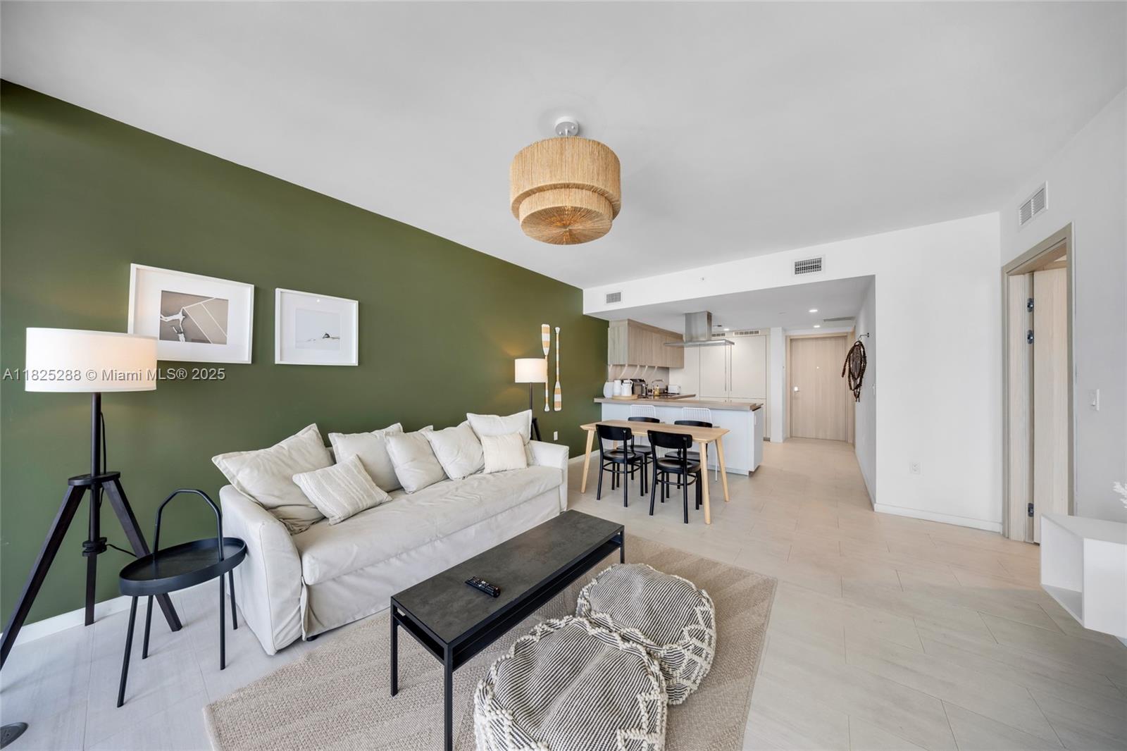 1000 Brickell Plaza # 4704