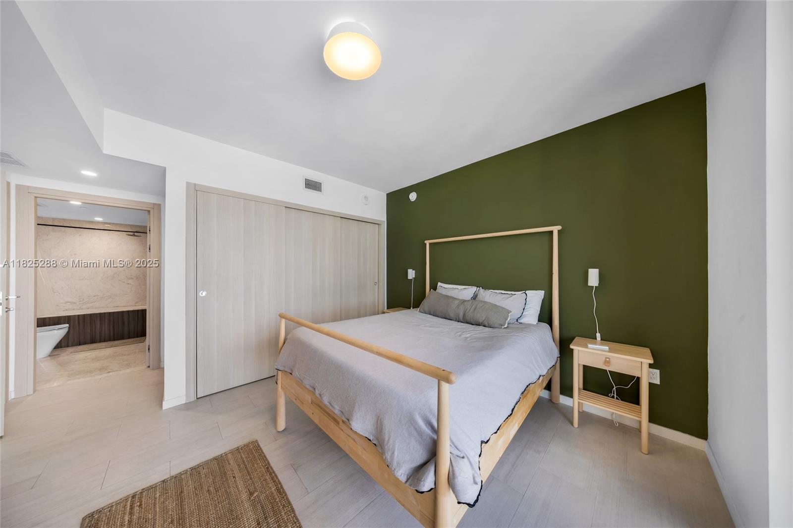 1000 Brickell Plaza # 4704