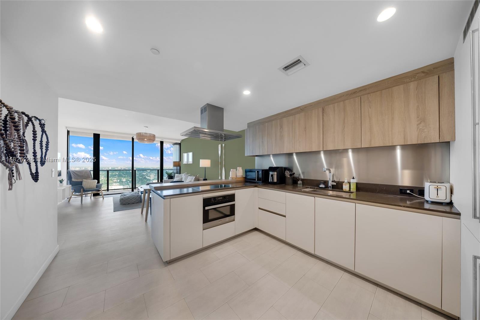 1000 Brickell Plaza # 4704