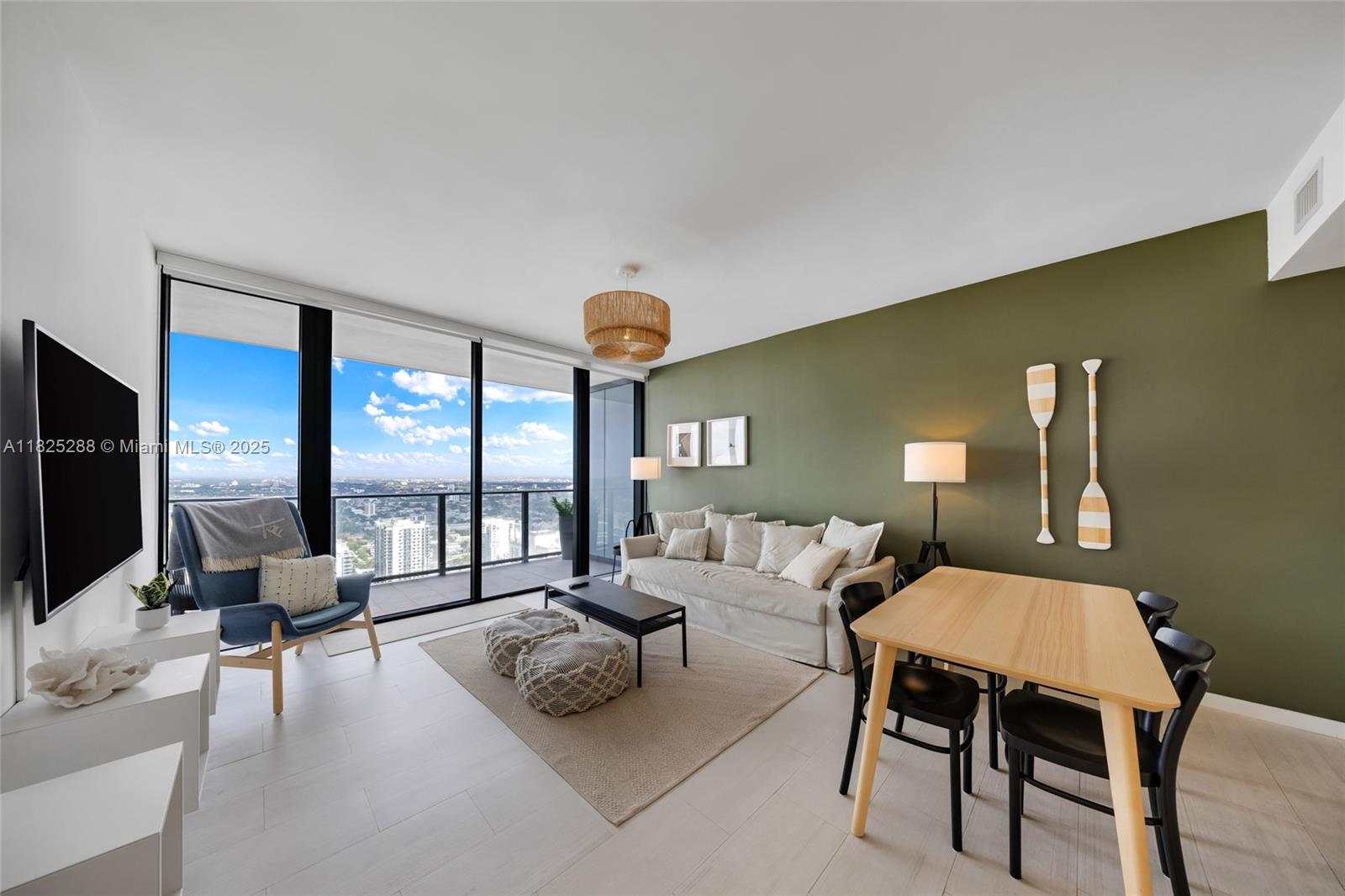 1000 Brickell Plaza # 4704