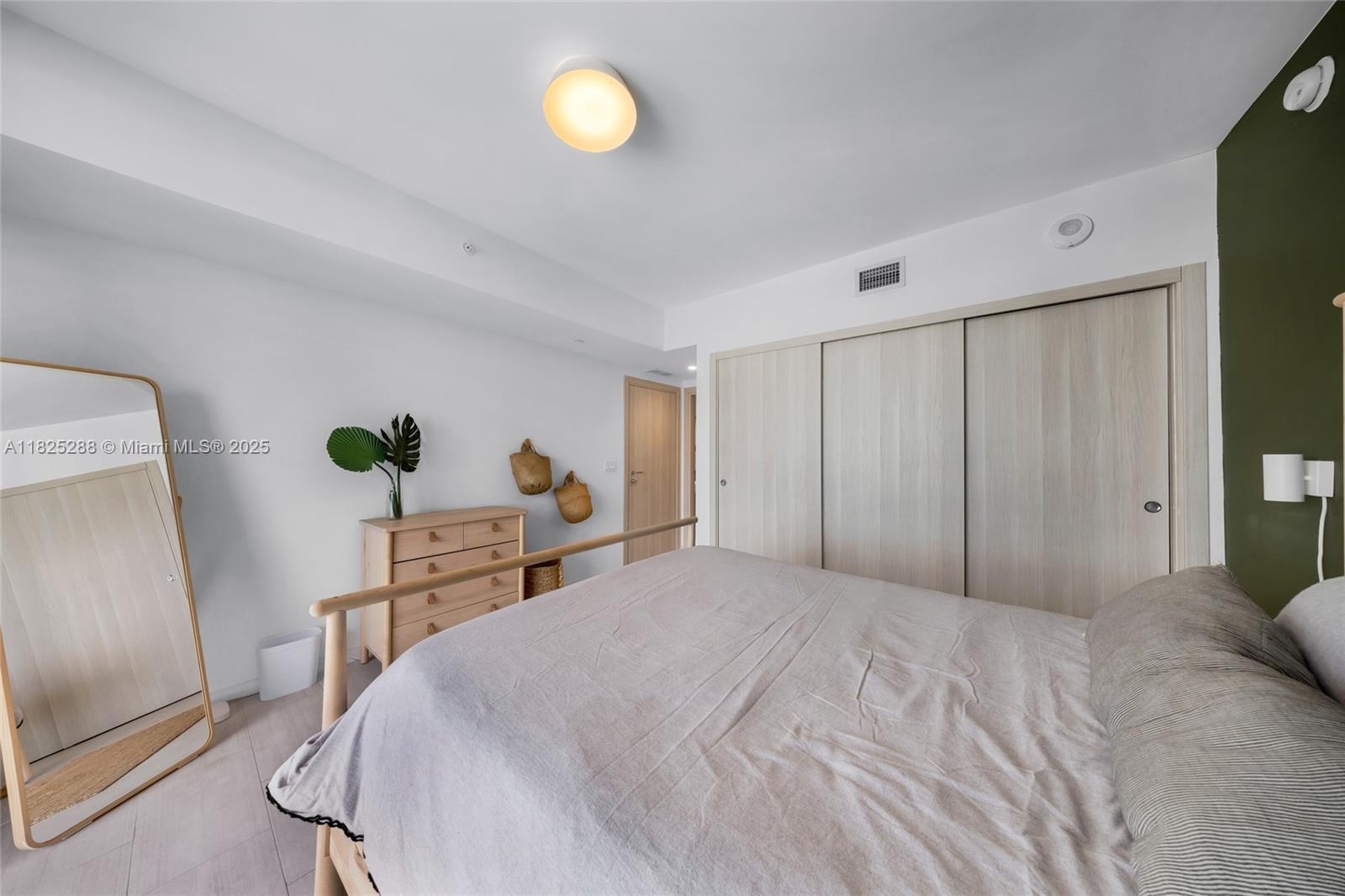 1000 Brickell Plaza # 4704