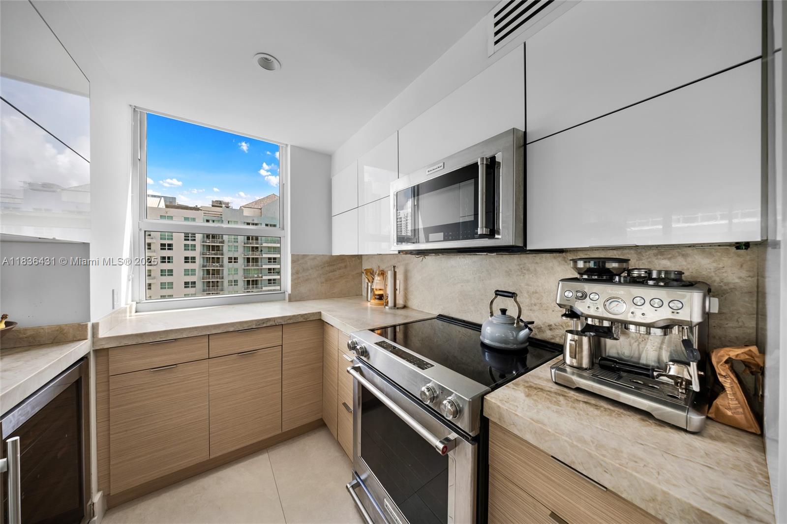 1155 BRICKELL BAY DR # 3002
