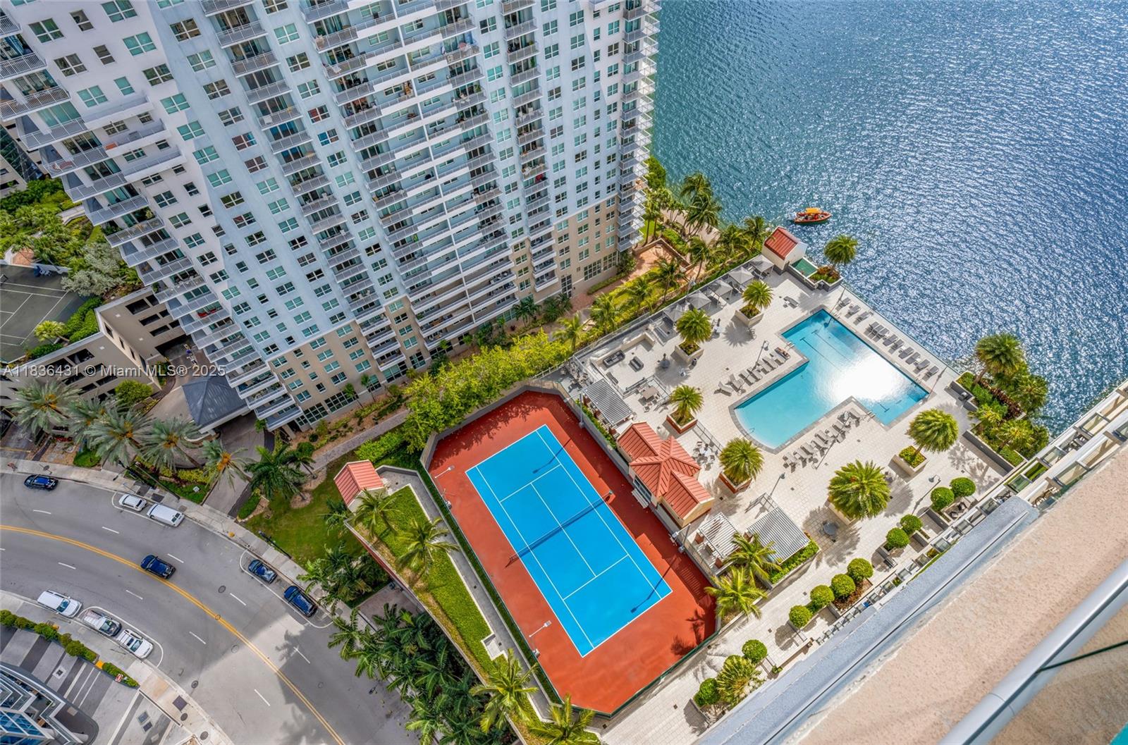1155 BRICKELL BAY DR # 3002