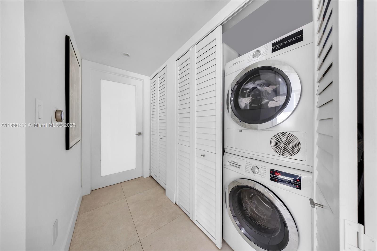 1155 BRICKELL BAY DR # 3002