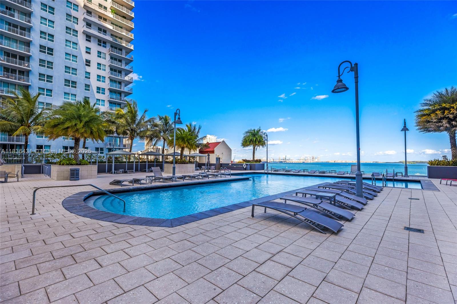 1155 BRICKELL BAY DR # 3002