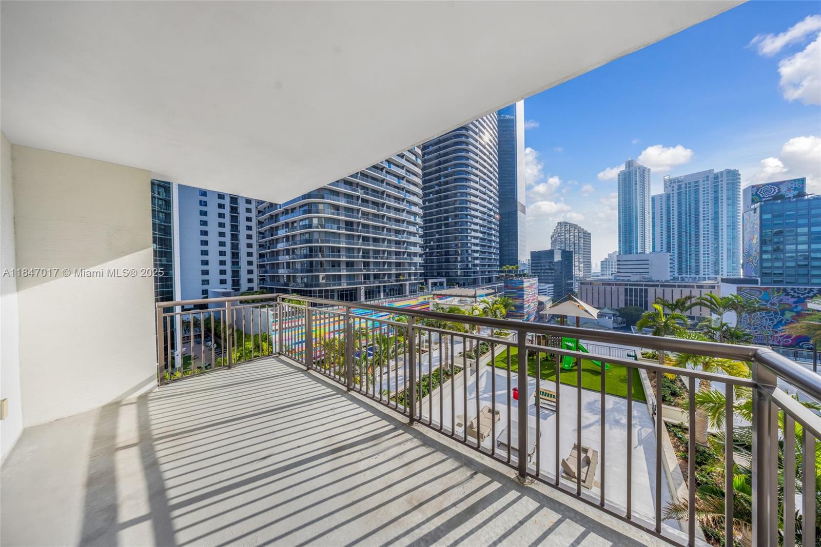999 SW 1st Ave # 1417