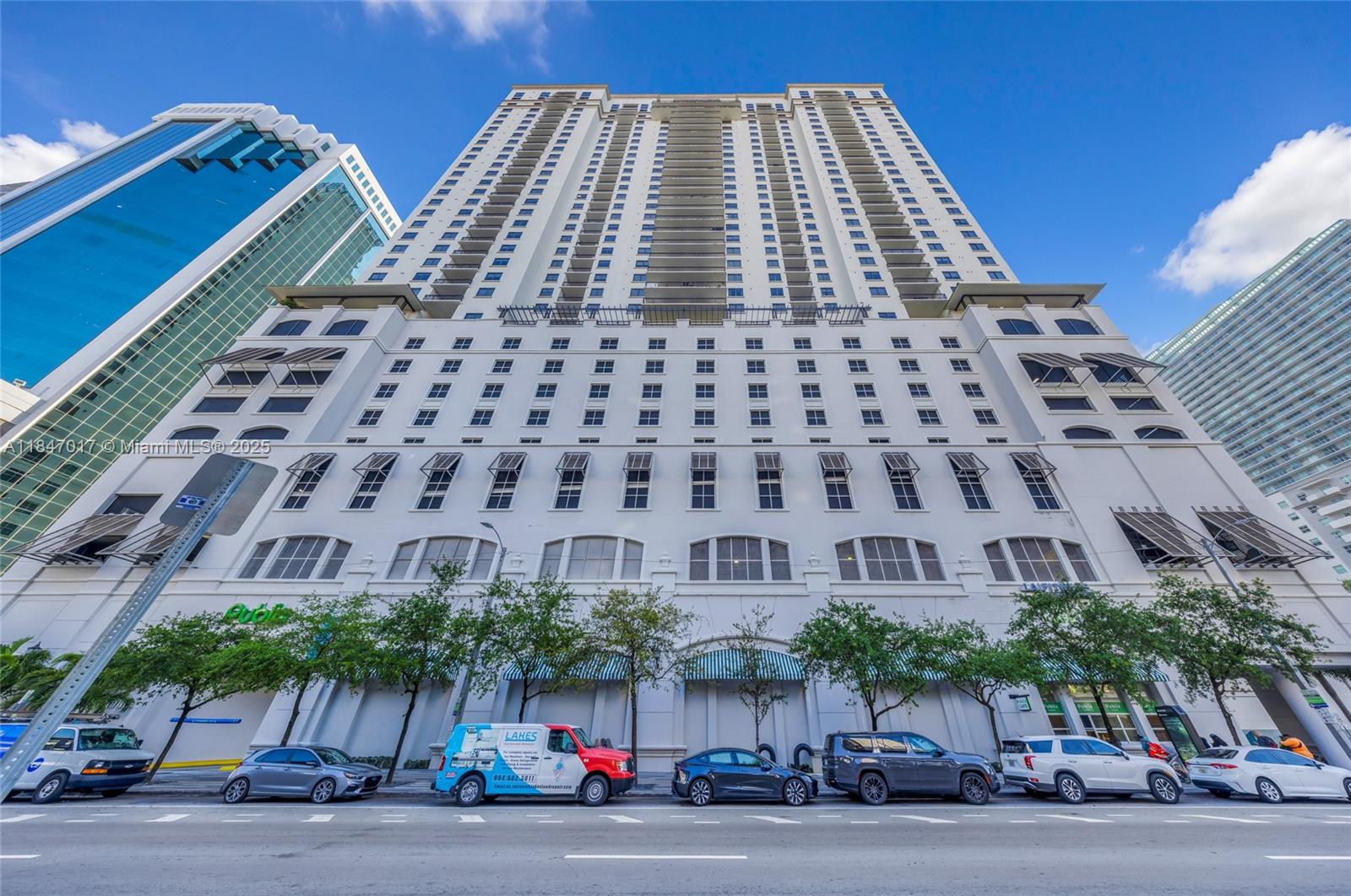999 SW 1st Ave # 1417