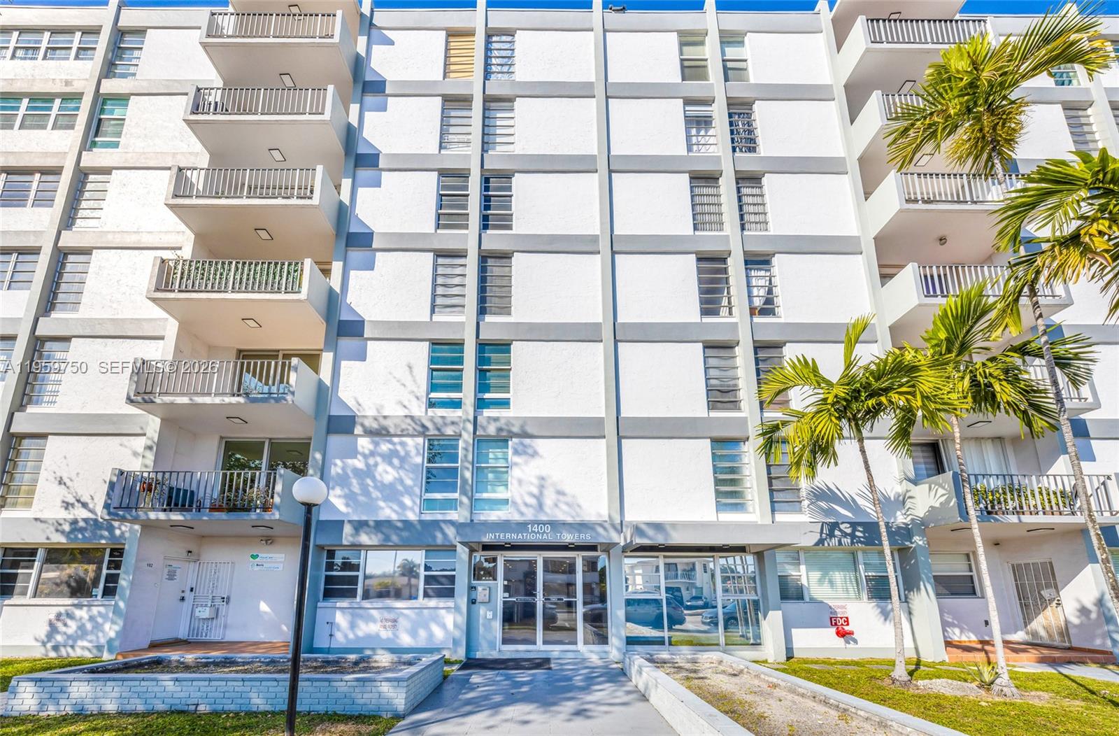 1400 SW 27th Ave # 403