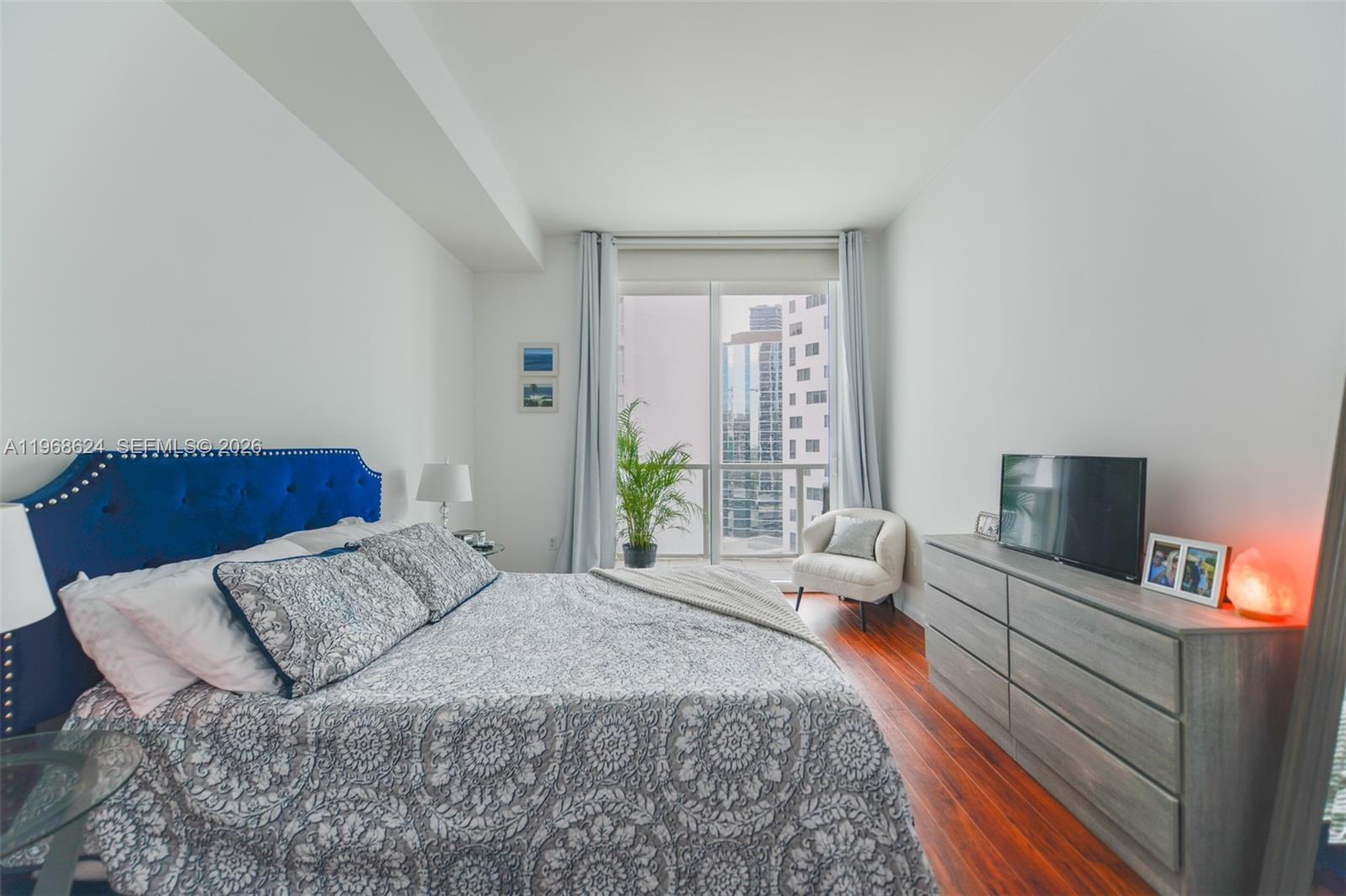 218 SE 14th Street # 2306