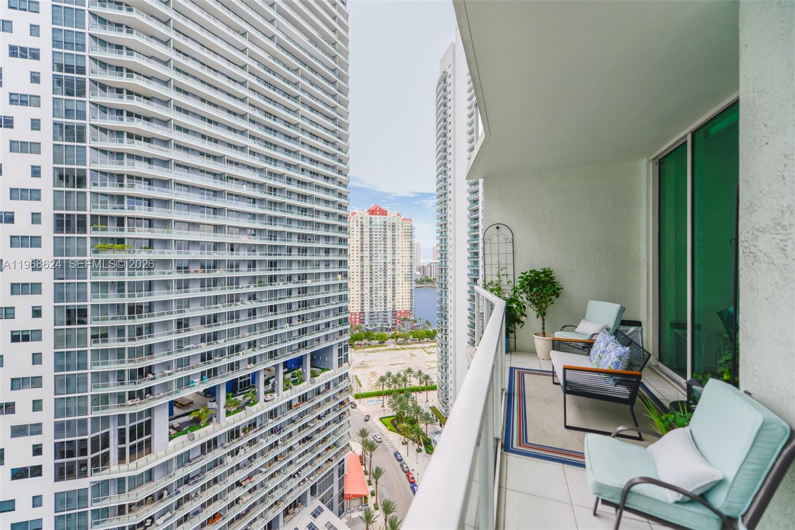 218 SE 14th Street # 2306