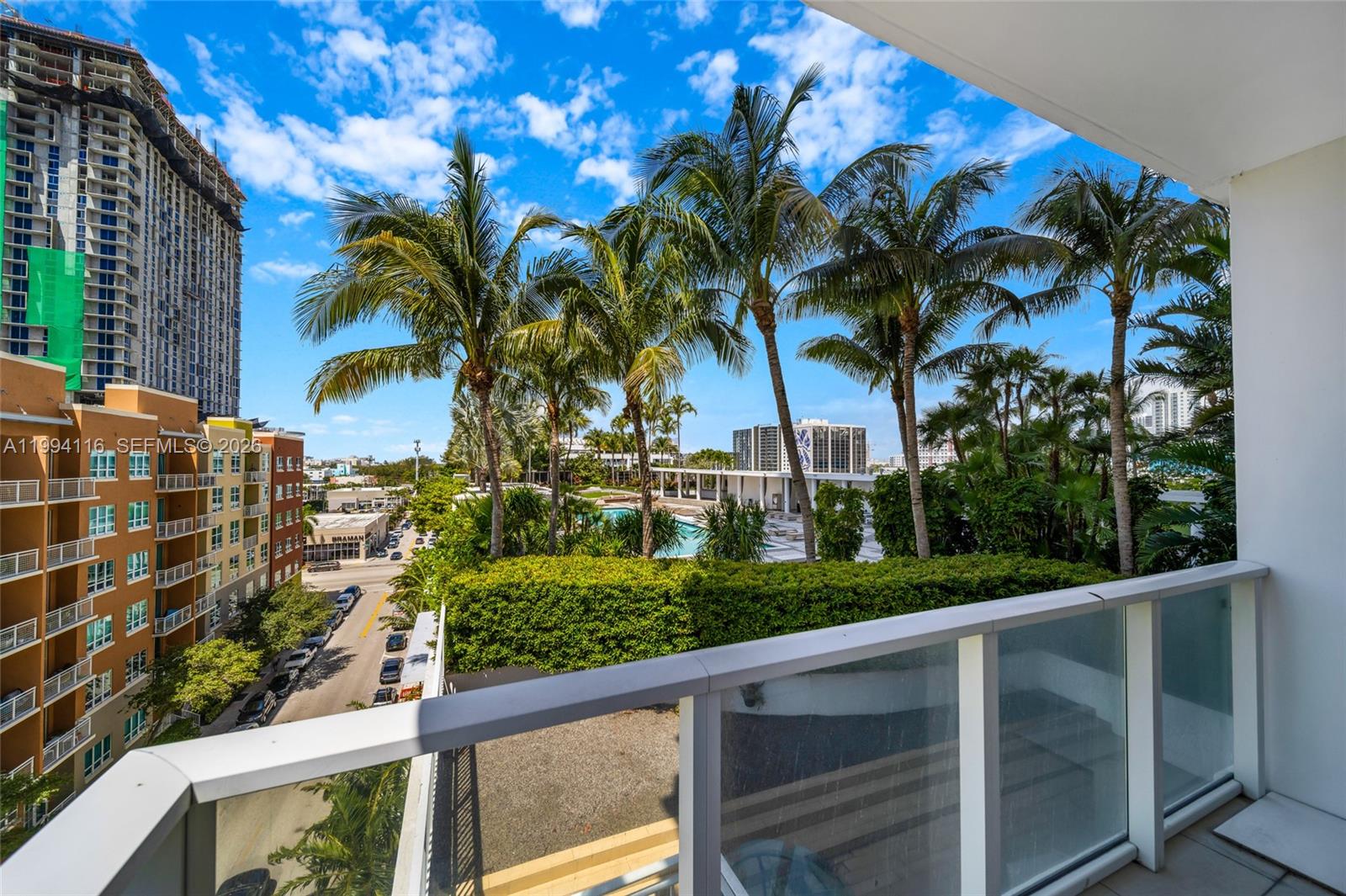 2020 N Bayshore Dr # 710