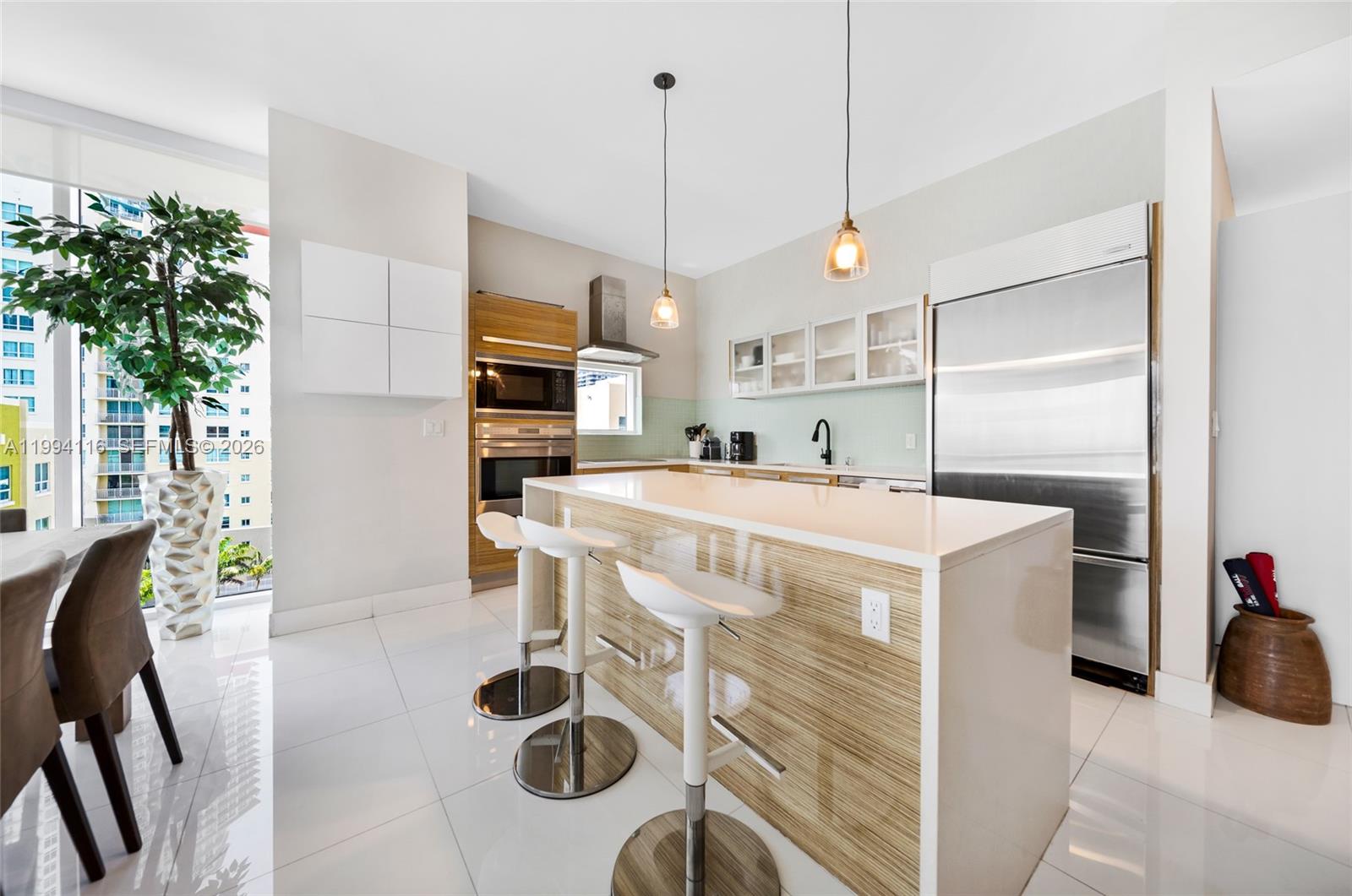 2020 N Bayshore Dr # 710