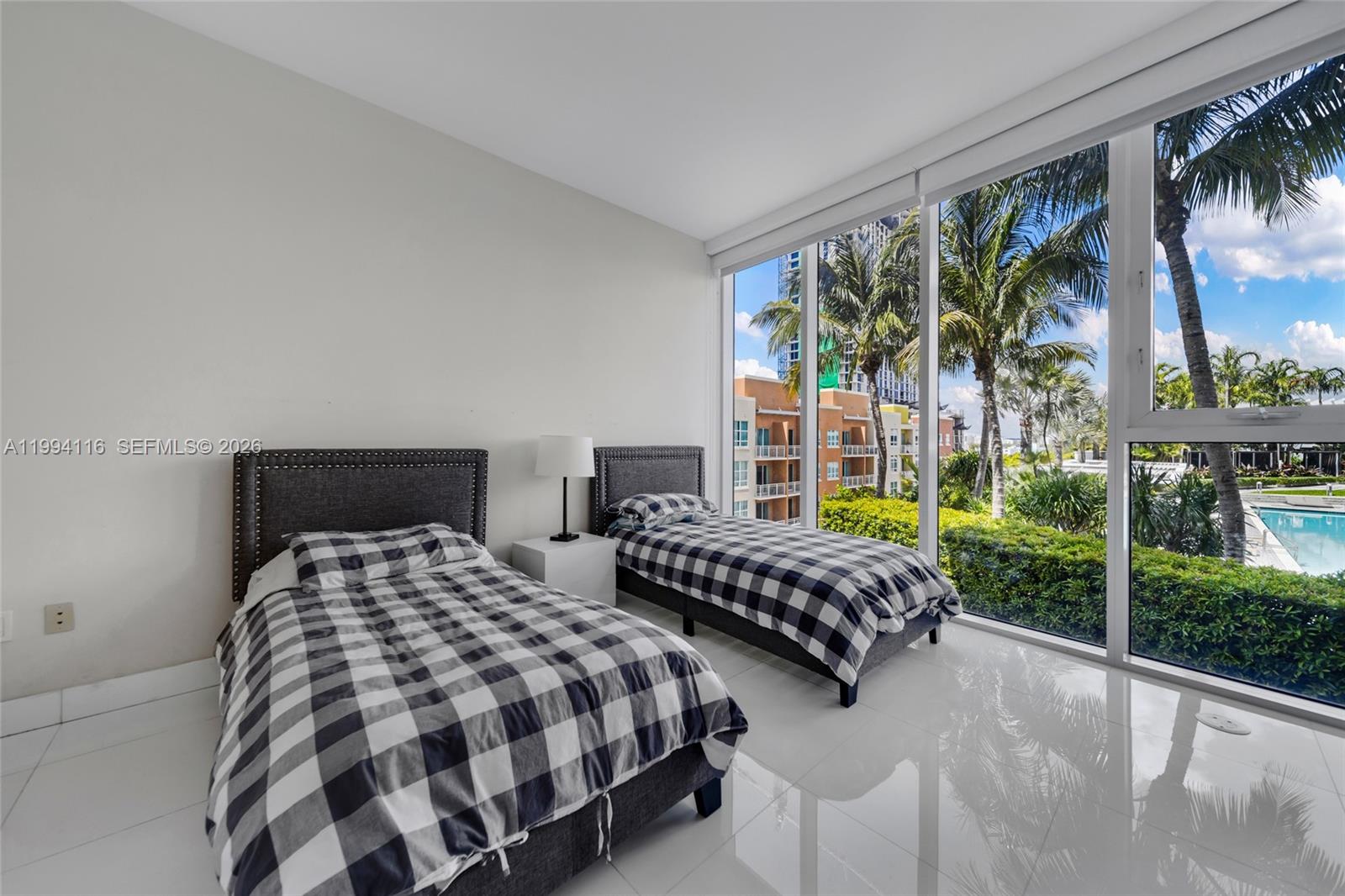 2020 N Bayshore Dr # 710