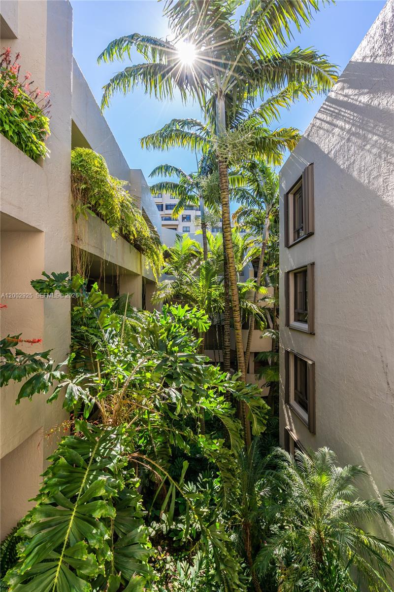 141 Crandon Blvd # 331