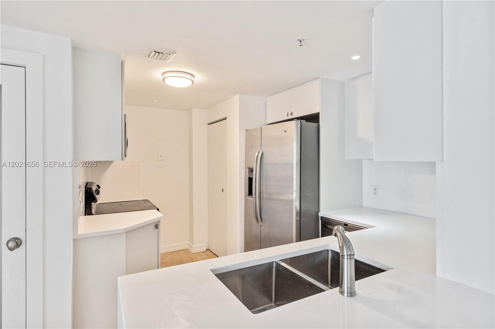 701 Brickell Key Blvd # 1411