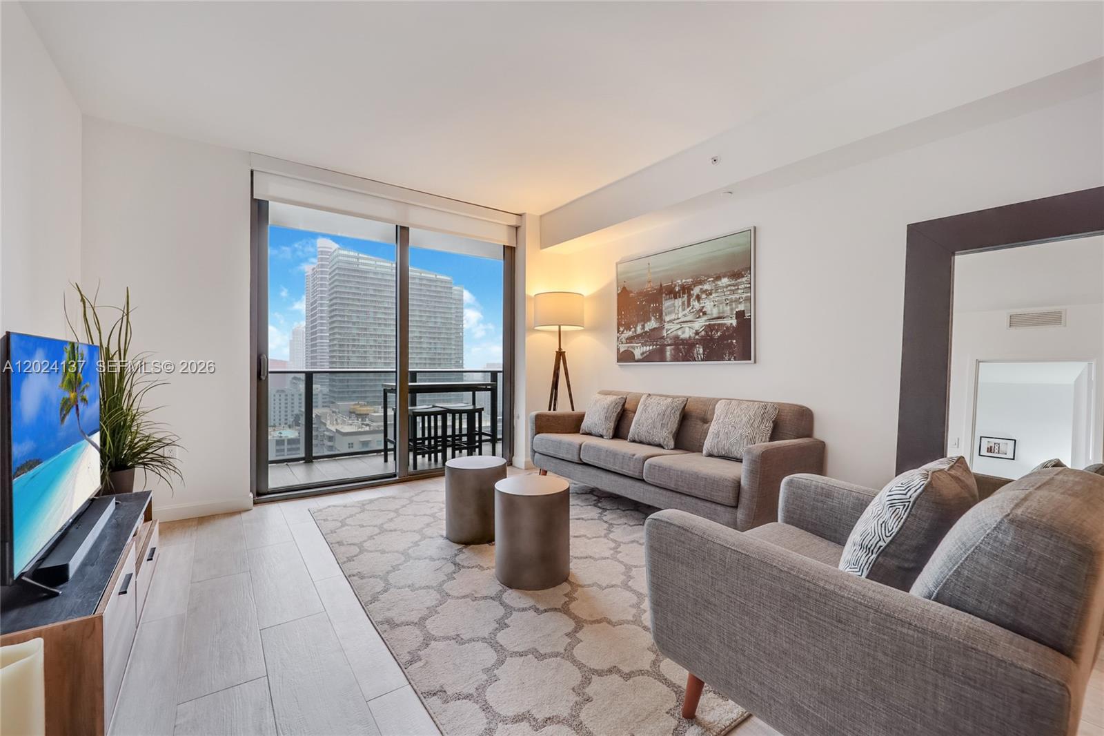 45 SW 9 ST # 1905