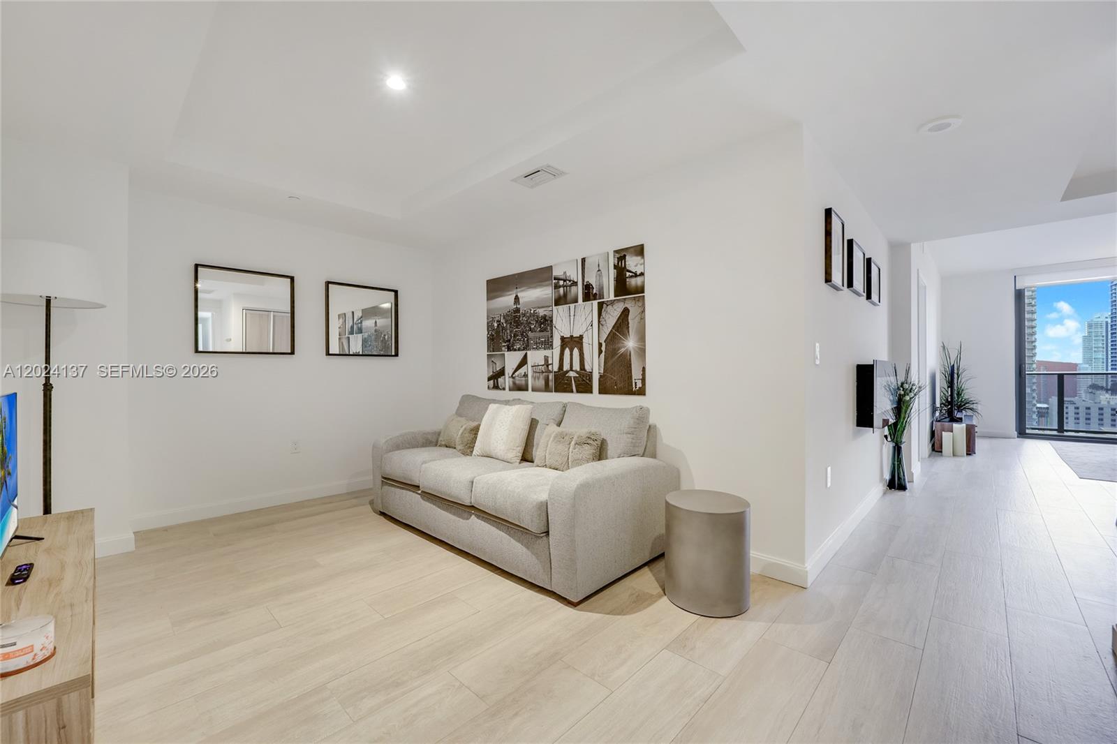 45 SW 9 ST # 1905