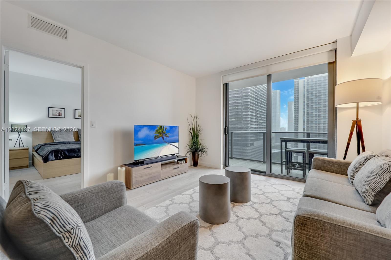 45 SW 9 ST # 1905