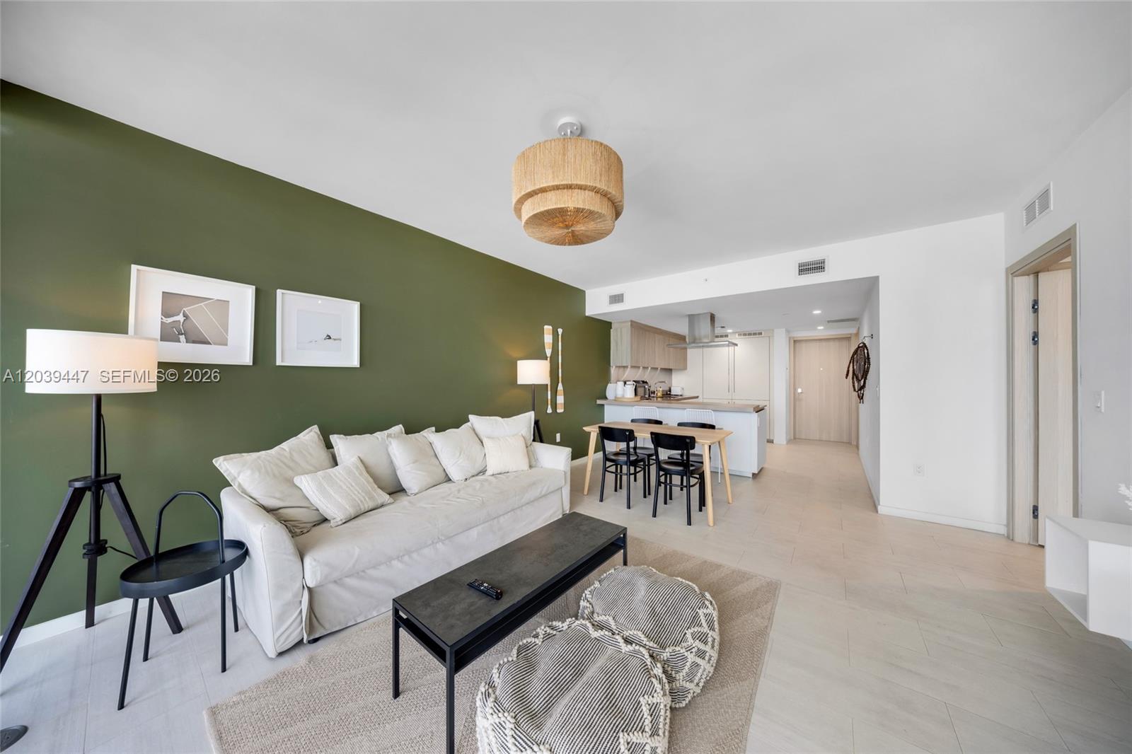 1000 Brickell Plz # 4704